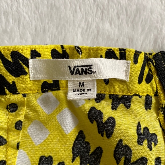 Vans Off the Wall | Reflektor Animal Print Shorts (M) - Picture 9 of 13